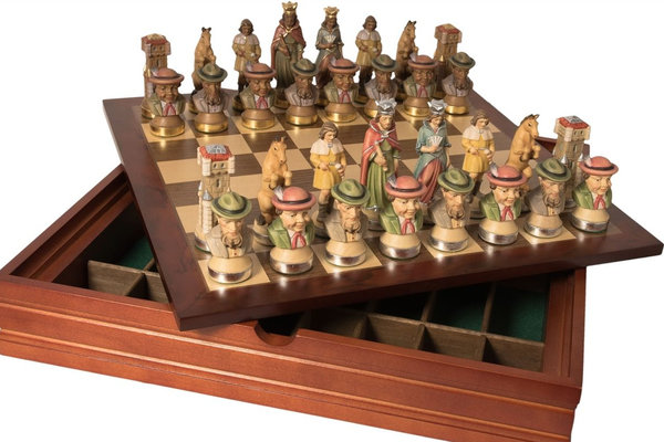 Schachfiguren und Bretter