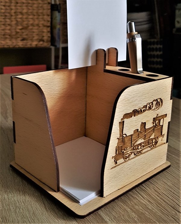 Zettelbox "Dampflok", Holz, für 3 Stift, Zettelhalter, Notizen 9x9, Notizzettel Box