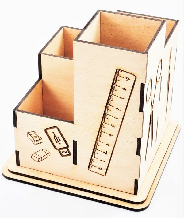 Große Stiftebox aus Buchen-Holz, Büro, Schreibtisch, graviert