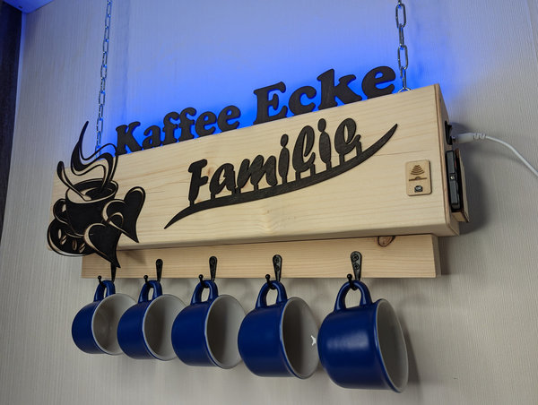 Tassenhalter und Motivbalken "Kaffee-Ecke", 60cm, mit Kettenaufhängung